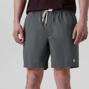 Vuori Kore Lined Everyday Performance Shorts Gray 7" Size Large